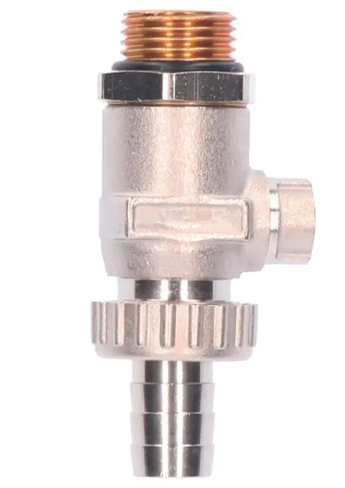 Metallischer Kugelhahn mit einem Gewinde und einem Schlauchanschluss. Teil von Judo-Produkten, geeignet für wasserführende Systeme.